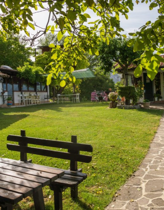 Bio Agriturismo immerso nella natura in Abruzzo: L’APEREGINA