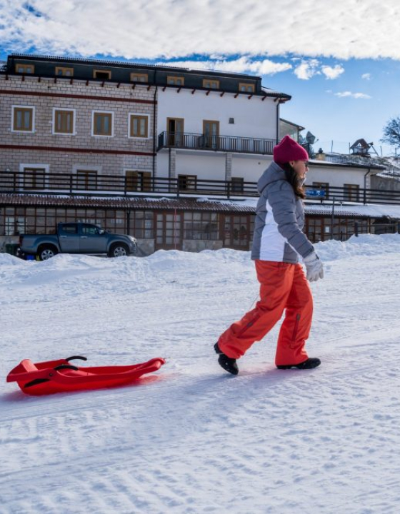 VALLEFURA HOTEL A PESCOCOSTANZO: Un rifugio invernale tra tradizione e gusto.