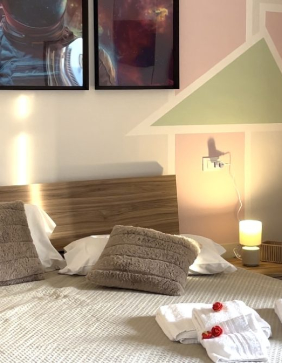 DORMIRE AD AIELLI: il B&B Cassiopea tra stelle, murales e ospitalità autentica